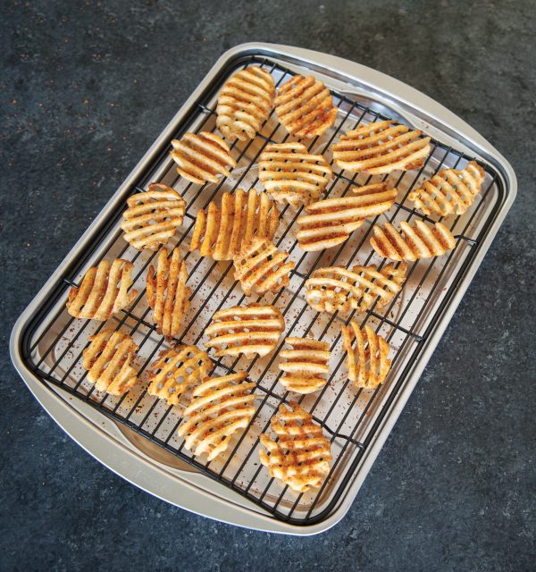 Nordic Ware Naturals 13" x 17" Aluminum Oven Bacon Baking Pan with Nesting Crisping Rack
