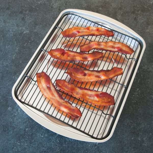 Nordic Ware Naturals 13" x 17" Aluminum Oven Bacon Baking Pan with Nesting Crisping Rack