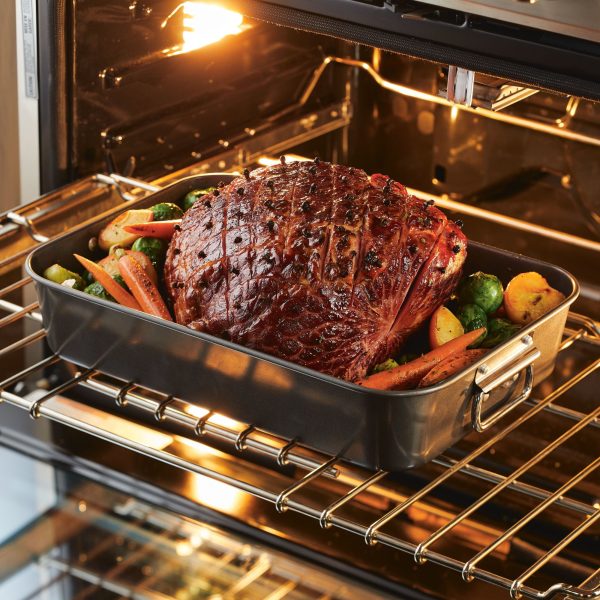 Farberware Bakeware Roasting Pan with Removable Flat Rack - 10.5x15 Inches, Dishwasher Safe, Oven-Safe to 450°F, Non-Stick Finish, Gray