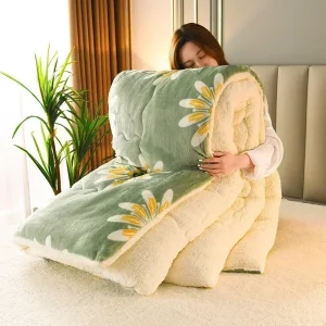 Zeby Daisy Ultra-Thick Weighted Winter Blanket Sherpa Fleece Comforter