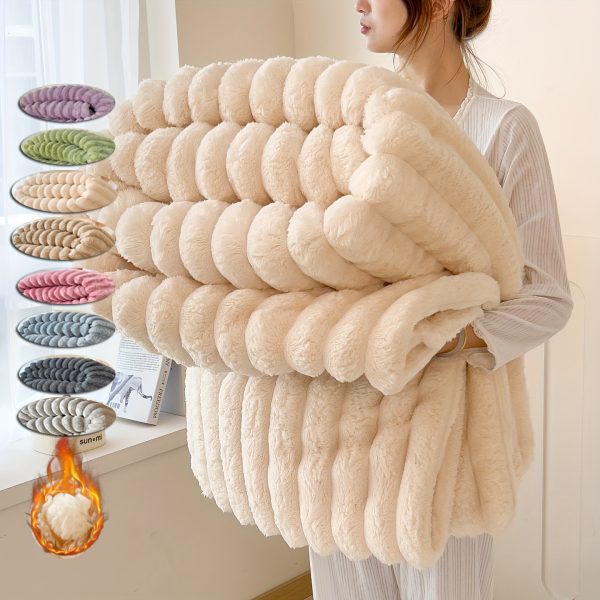 a073a363-b077-4af0-8cf7-76f626ff4f7f.jpg Heavyweight Blue Plaid Carved Velvet Blanket